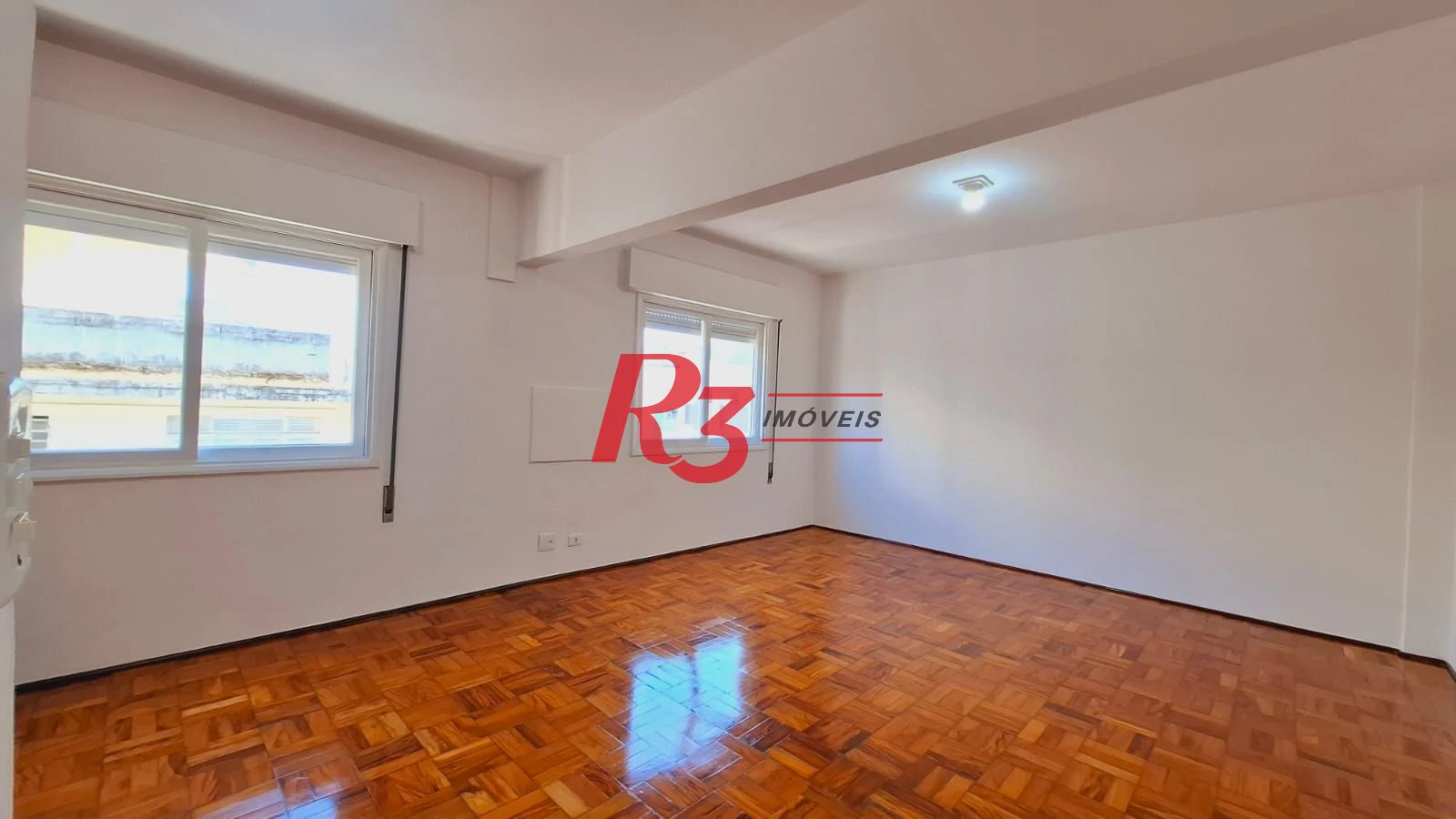 Amplo apartamento à venda ou locação, com 131 m², 1 vaga, no Gonzaga, em Santos SP