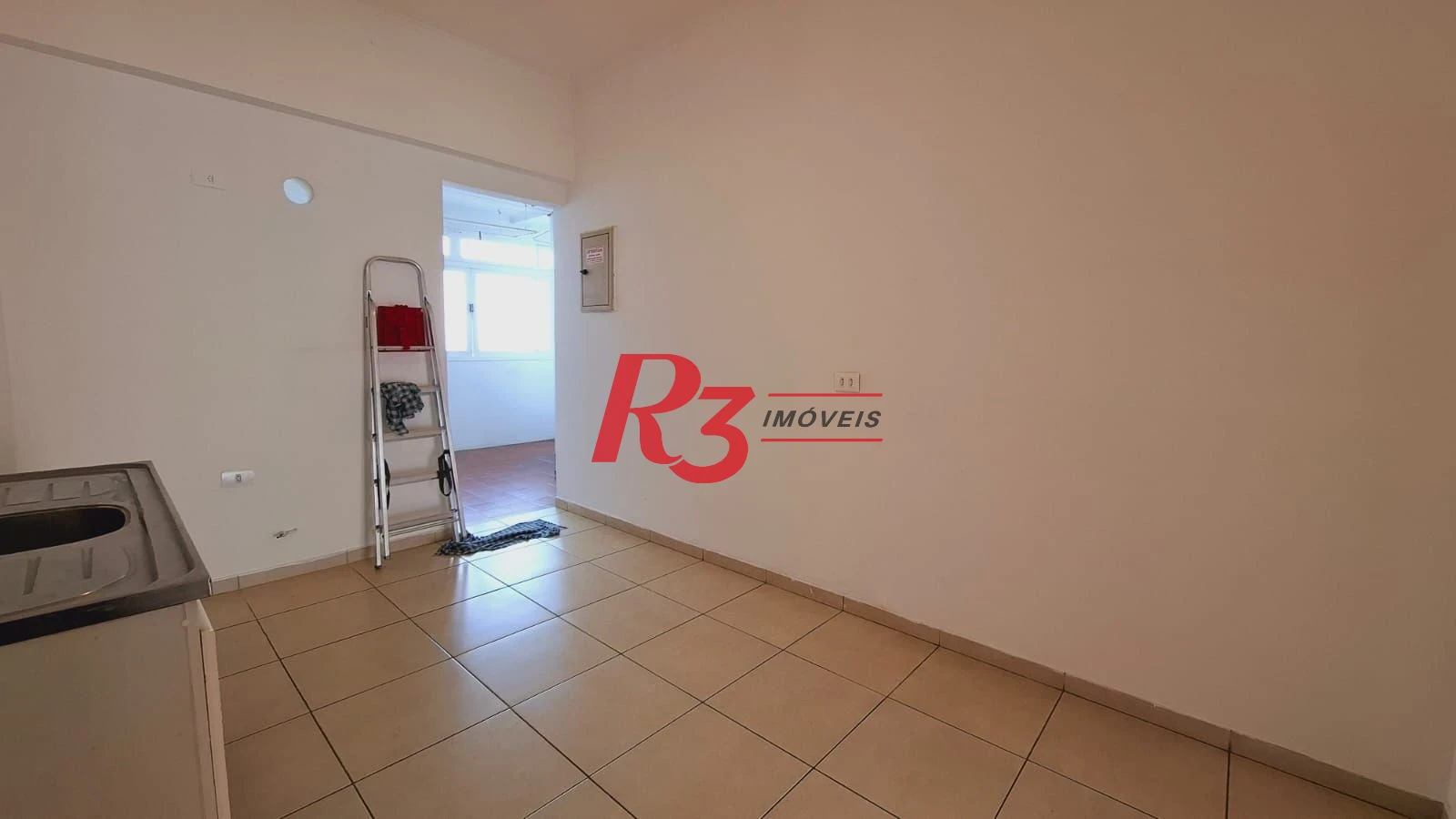 Amplo apartamento à venda ou locação, com 131 m², 1 vaga, no Gonzaga, em Santos SP