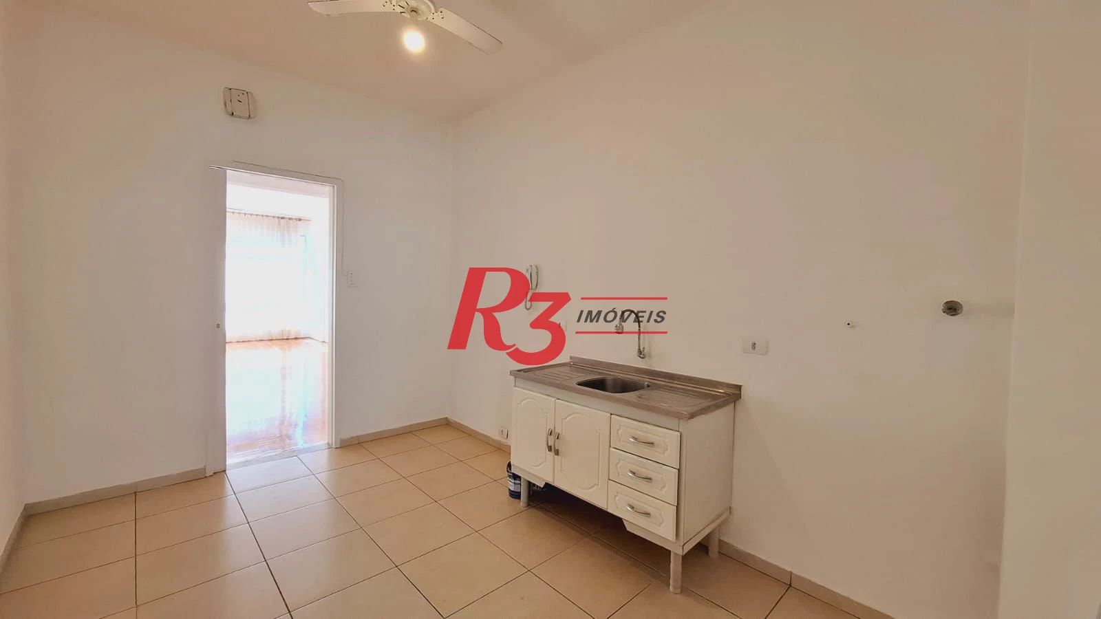 Amplo apartamento à venda ou locação, com 131 m², 1 vaga, no Gonzaga, em Santos SP