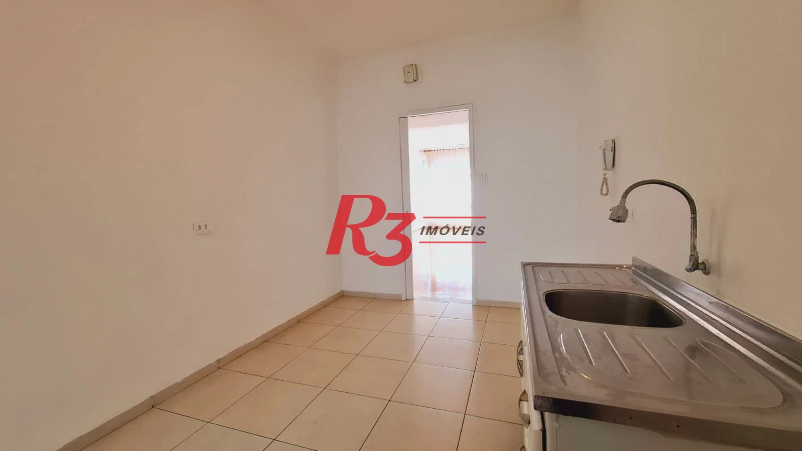 Amplo apartamento à venda ou locação, com 131 m², 1 vaga, no Gonzaga, em Santos SP