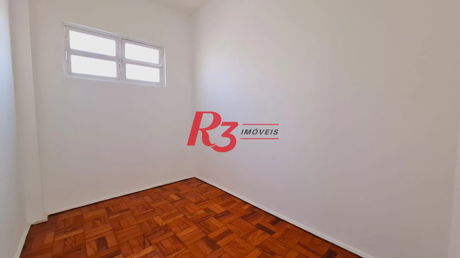 Amplo apartamento à venda ou locação, com 131 m², 1 vaga, no Gonzaga, em Santos SP