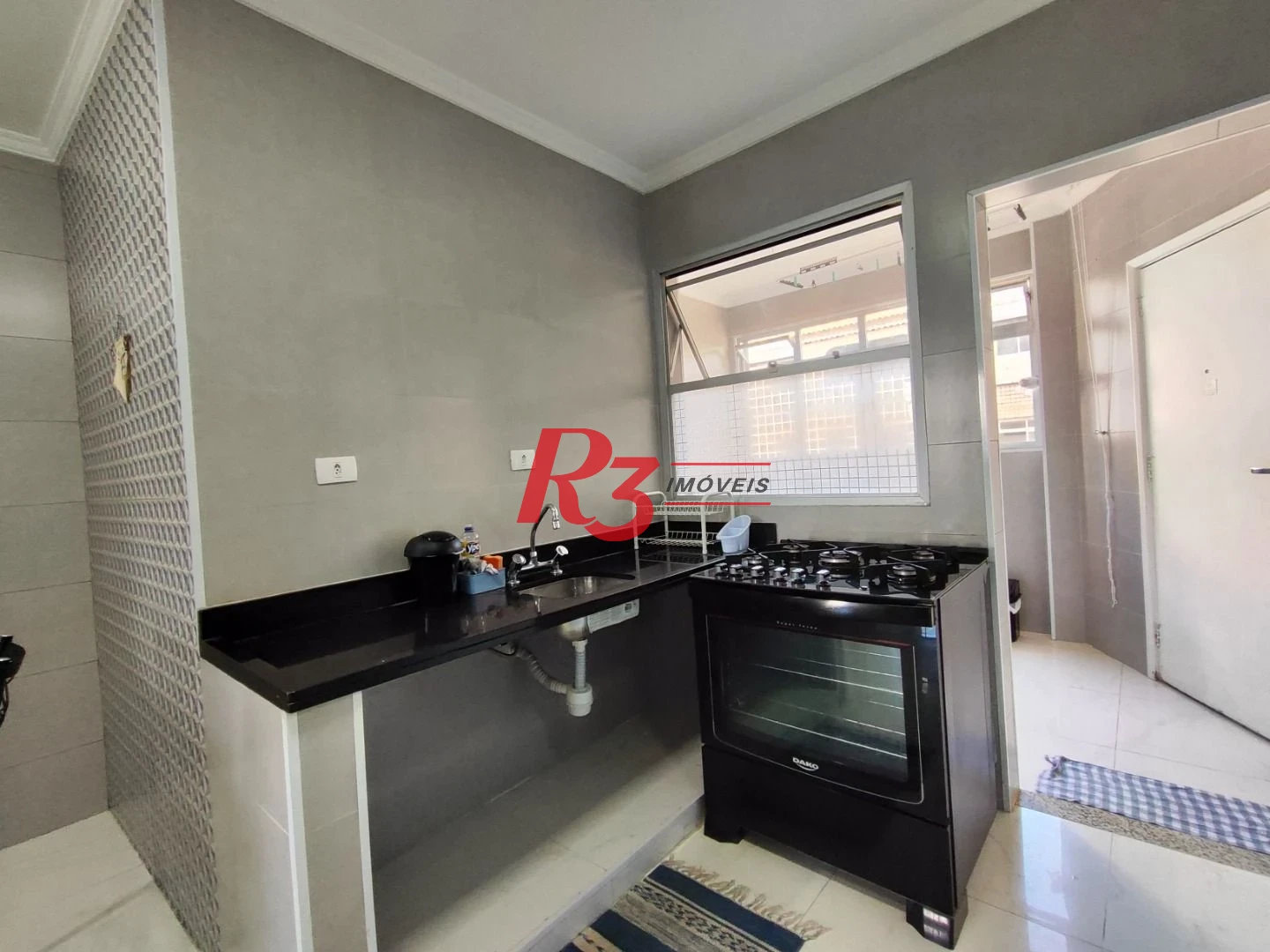 Apartamento com 2 dormitórios à venda, 100 m² por R$ 780.000,00 - Boqueirão - Santos/SP