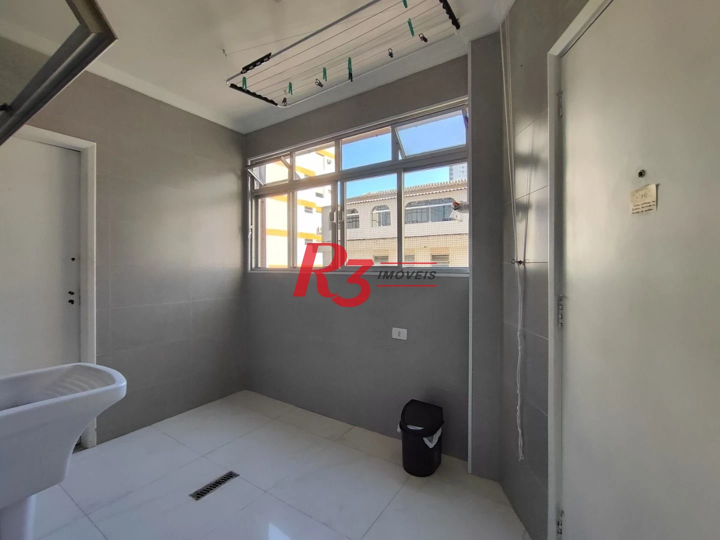 Apartamento com 2 dormitórios à venda, 100 m² por R$ 780.000,00 - Boqueirão - Santos/SP