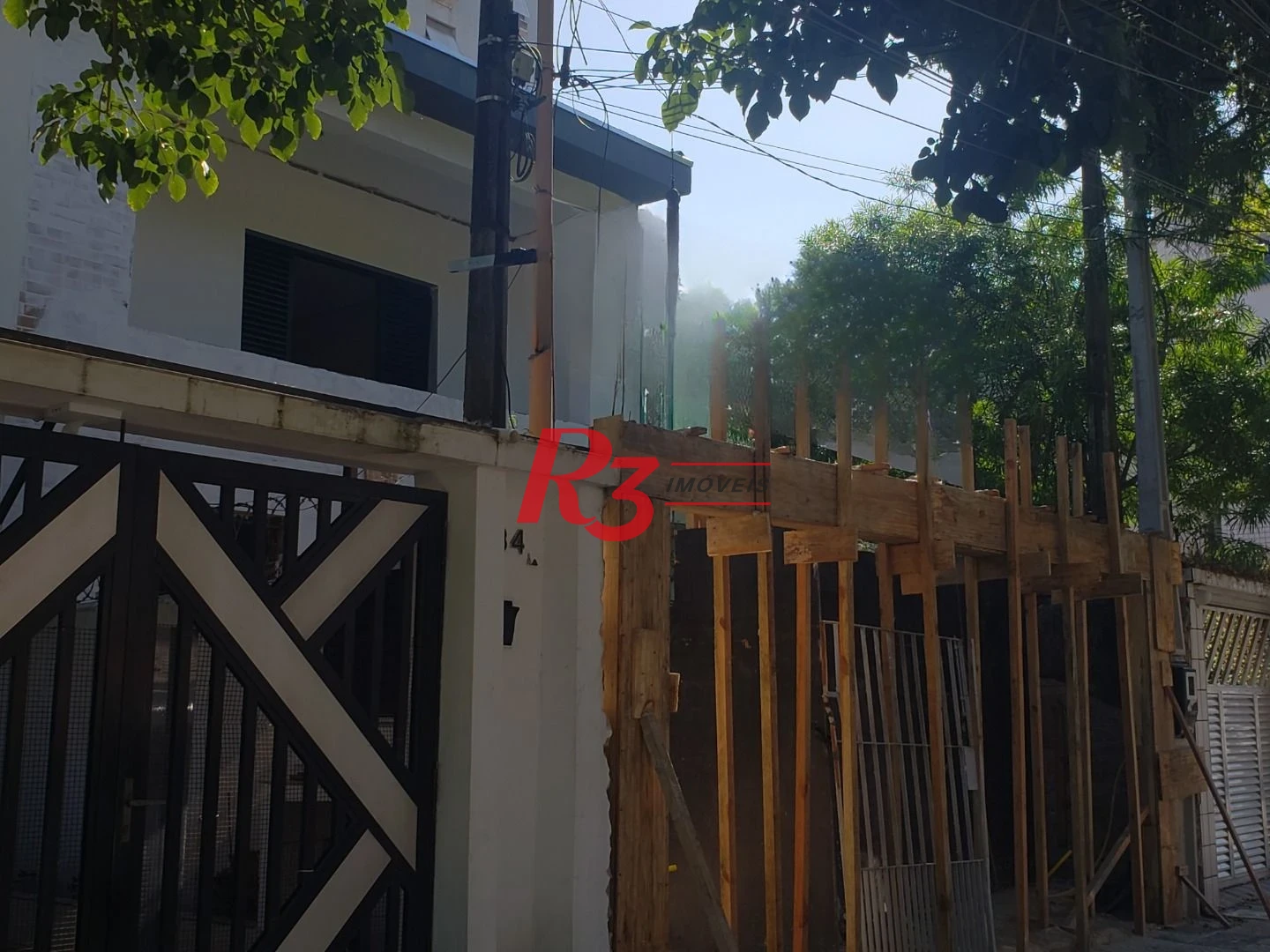 Sobrado com 3 suítes à venda, 200 m² por R$ 1.950.000 - Embaré - Santos/SP