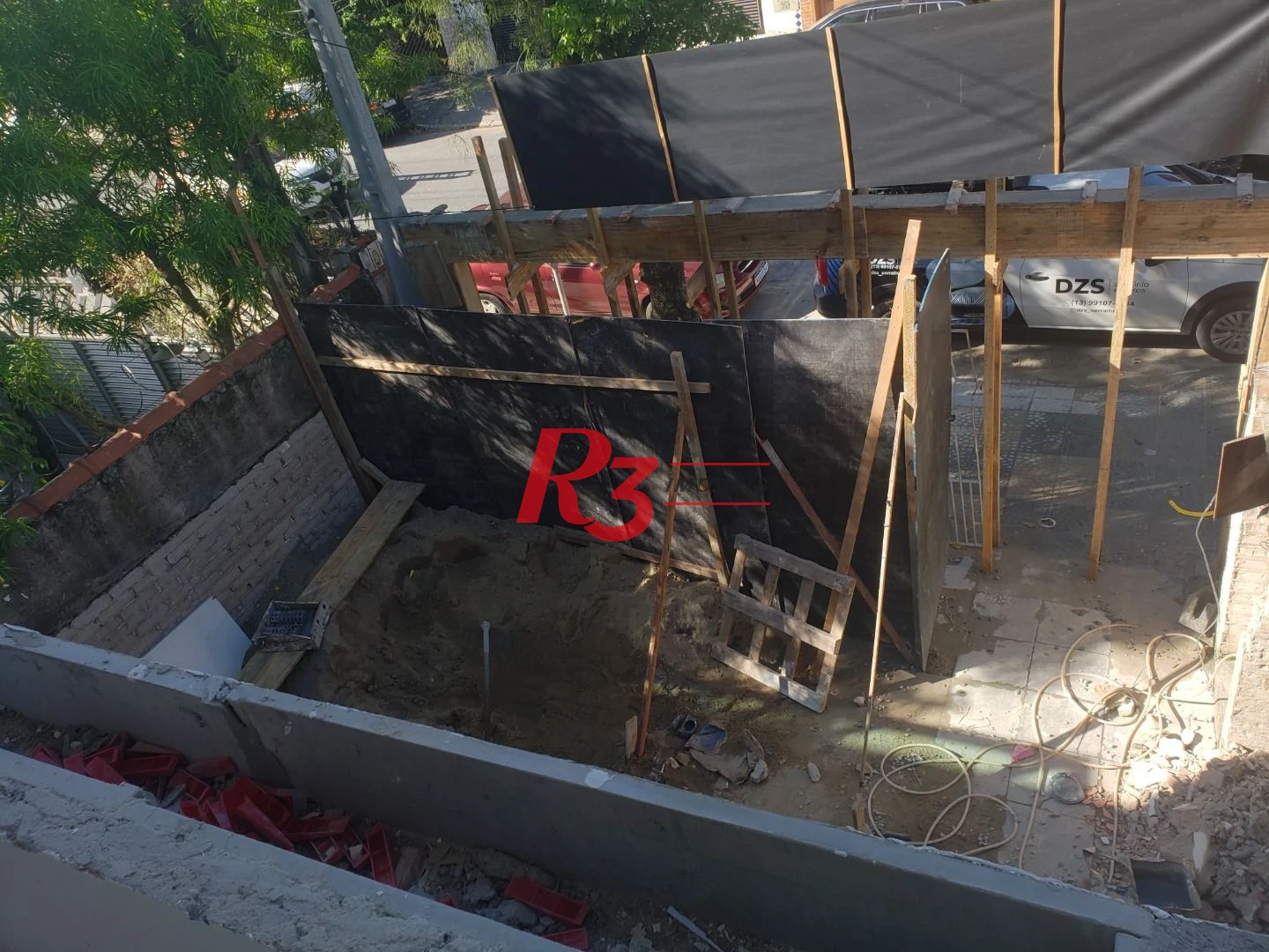 Sobrado com 3 suítes à venda, 200 m² por R$ 1.950.000 - Embaré - Santos/SP