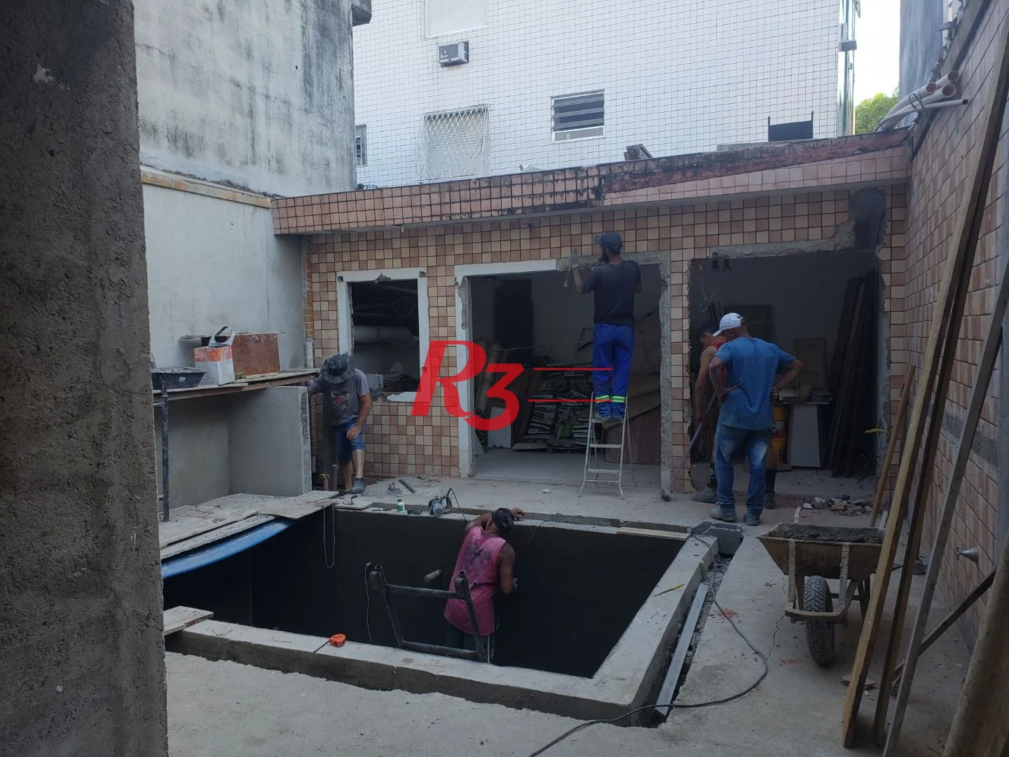 Sobrado com 3 suítes à venda, 200 m² por R$ 1.950.000 - Embaré - Santos/SP