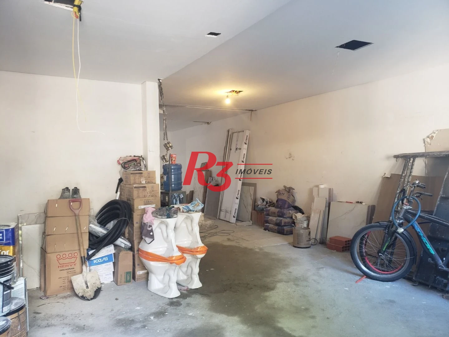 Sobrado com 3 suítes à venda, 200 m² por R$ 1.950.000 - Embaré - Santos/SP