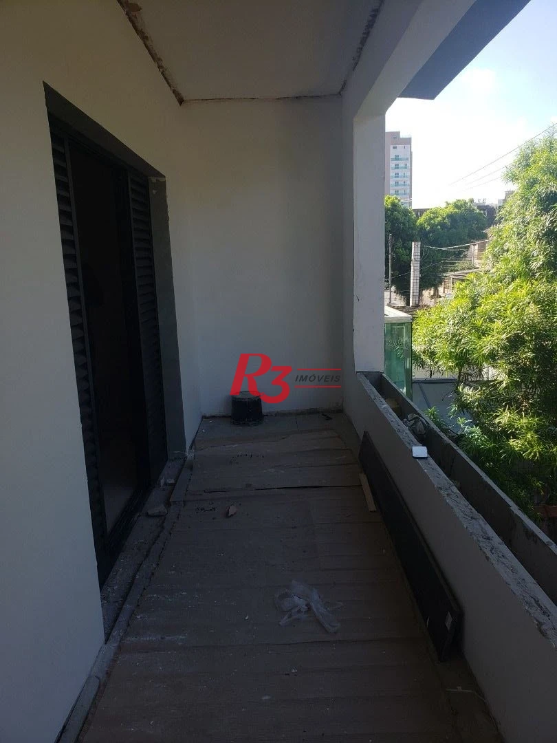Sobrado com 3 suítes à venda, 200 m² por R$ 1.950.000 - Embaré - Santos/SP