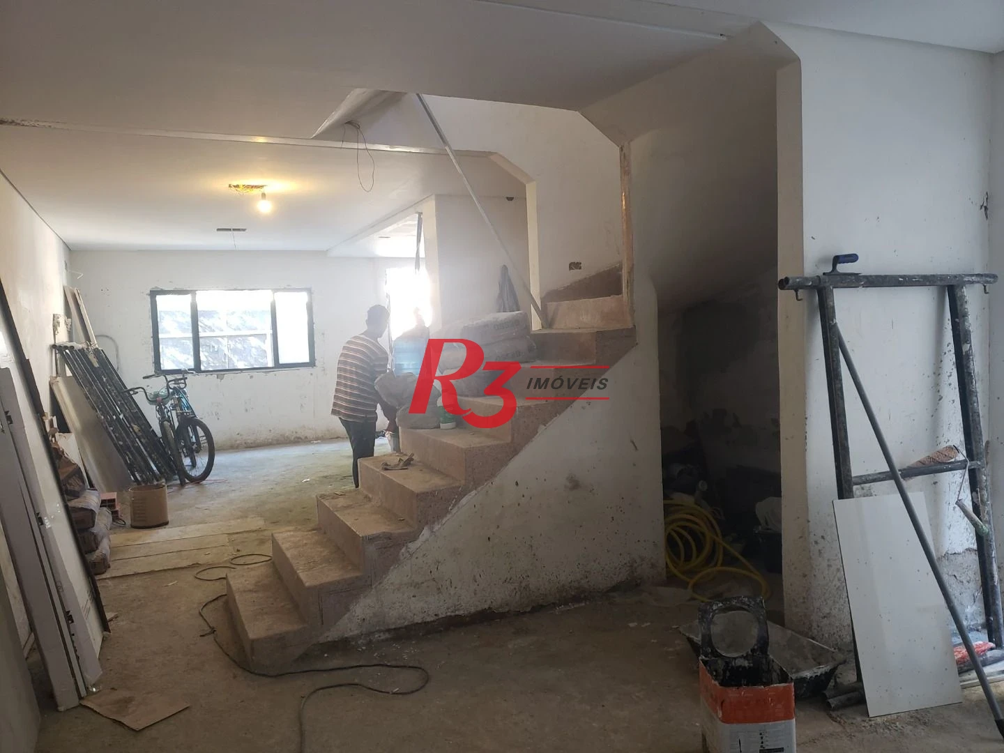 Sobrado com 3 suítes à venda, 200 m² por R$ 1.950.000 - Embaré - Santos/SP