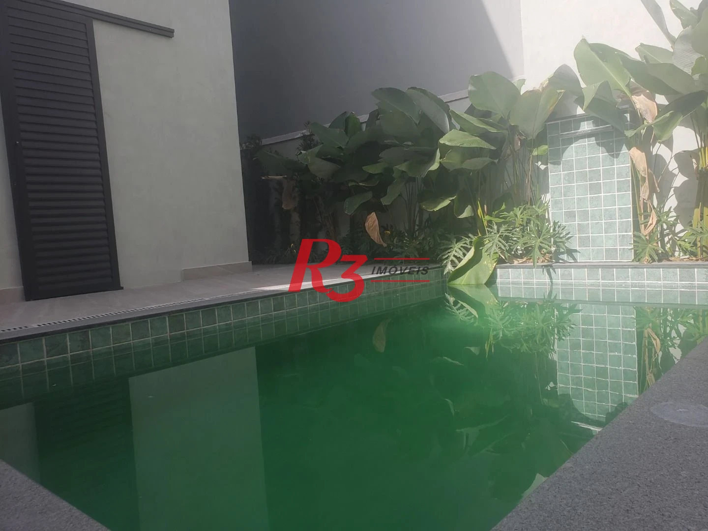Sobrado com 3 suítes à venda, 200 m² por R$ 1.950.000 - Embaré - Santos/SP