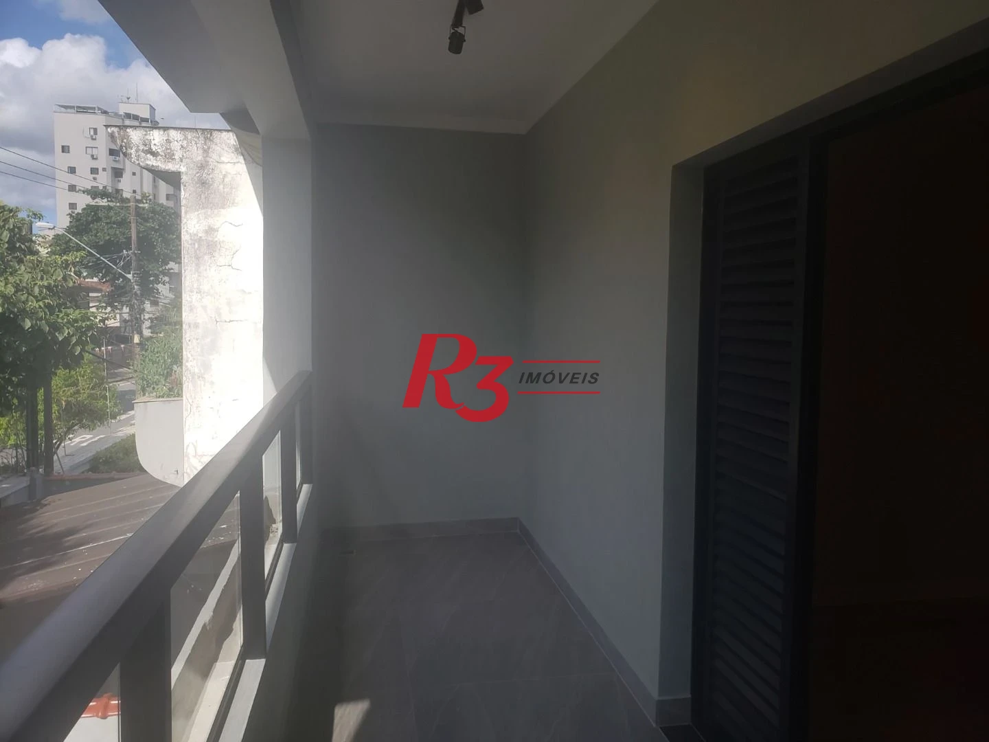 Sobrado com 3 suítes à venda, 200 m² por R$ 1.950.000 - Embaré - Santos/SP