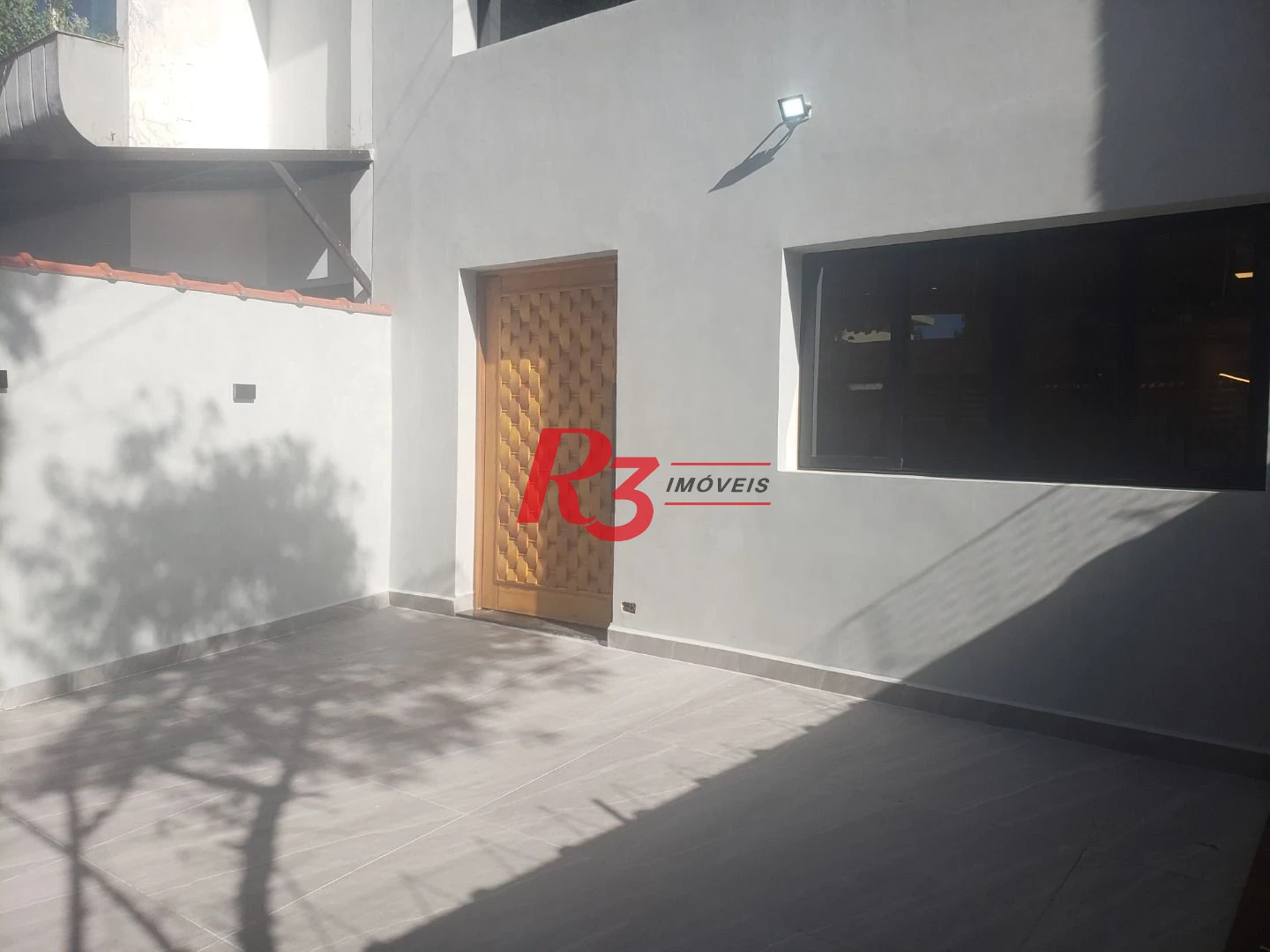 Sobrado com 3 suítes à venda, 200 m² por R$ 1.950.000 - Embaré - Santos/SP