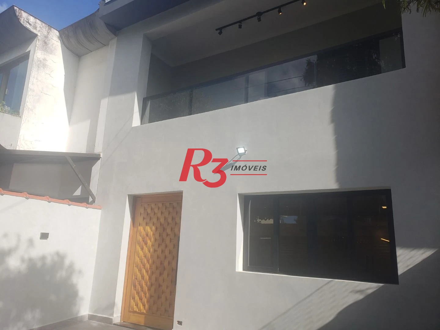 Sobrado com 3 suítes à venda, 200 m² por R$ 1.950.000 - Embaré - Santos/SP