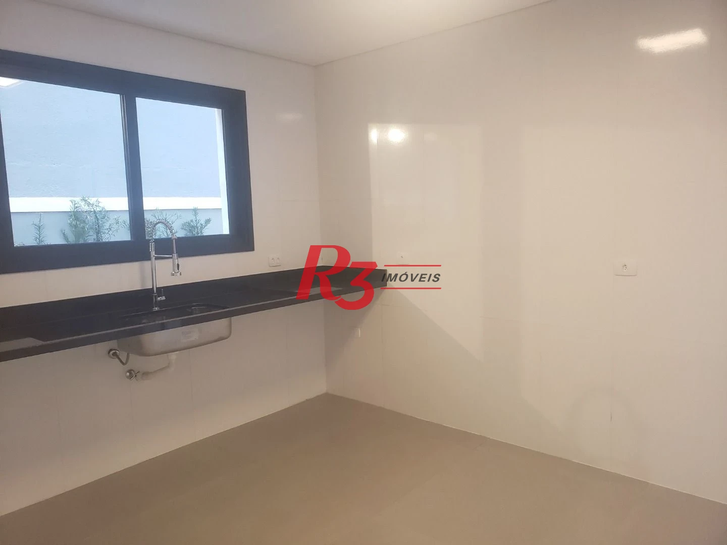 Sobrado com 3 suítes à venda, 200 m² por R$ 1.950.000 - Embaré - Santos/SP
