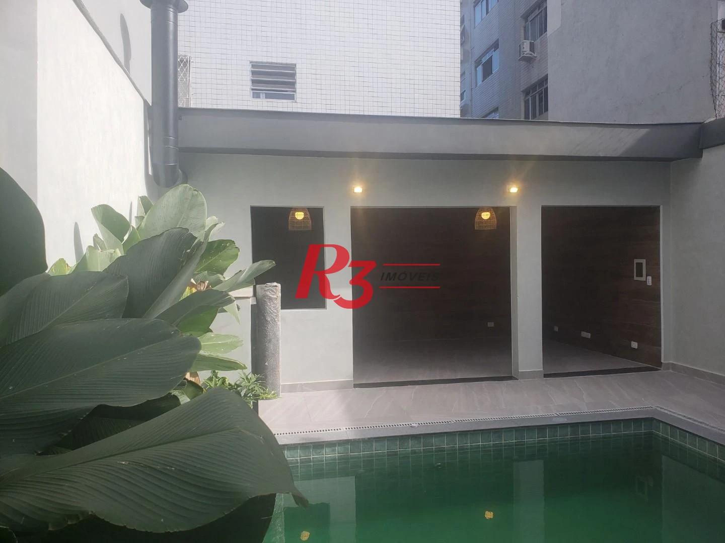 Sobrado com 3 suítes à venda, 200 m² por R$ 1.950.000 - Embaré - Santos/SP