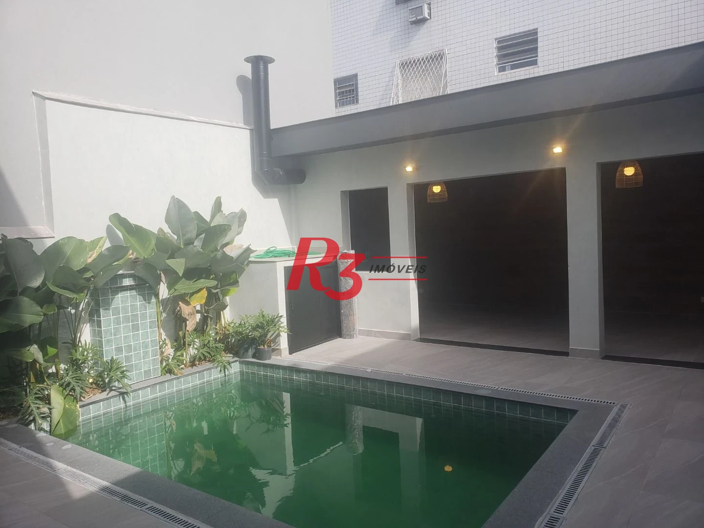 Sobrado com 3 suítes à venda, 200 m² por R$ 1.950.000 - Embaré - Santos/SP
