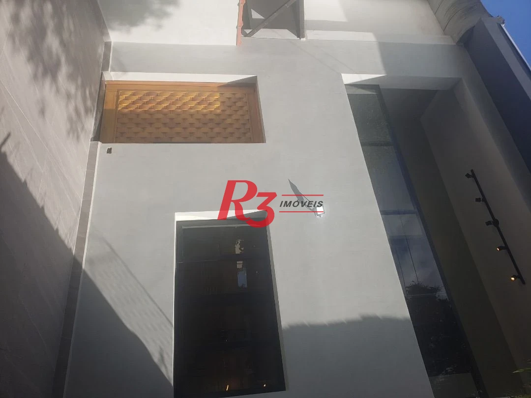 Sobrado com 3 suítes à venda, 200 m² por R$ 1.950.000 - Embaré - Santos/SP