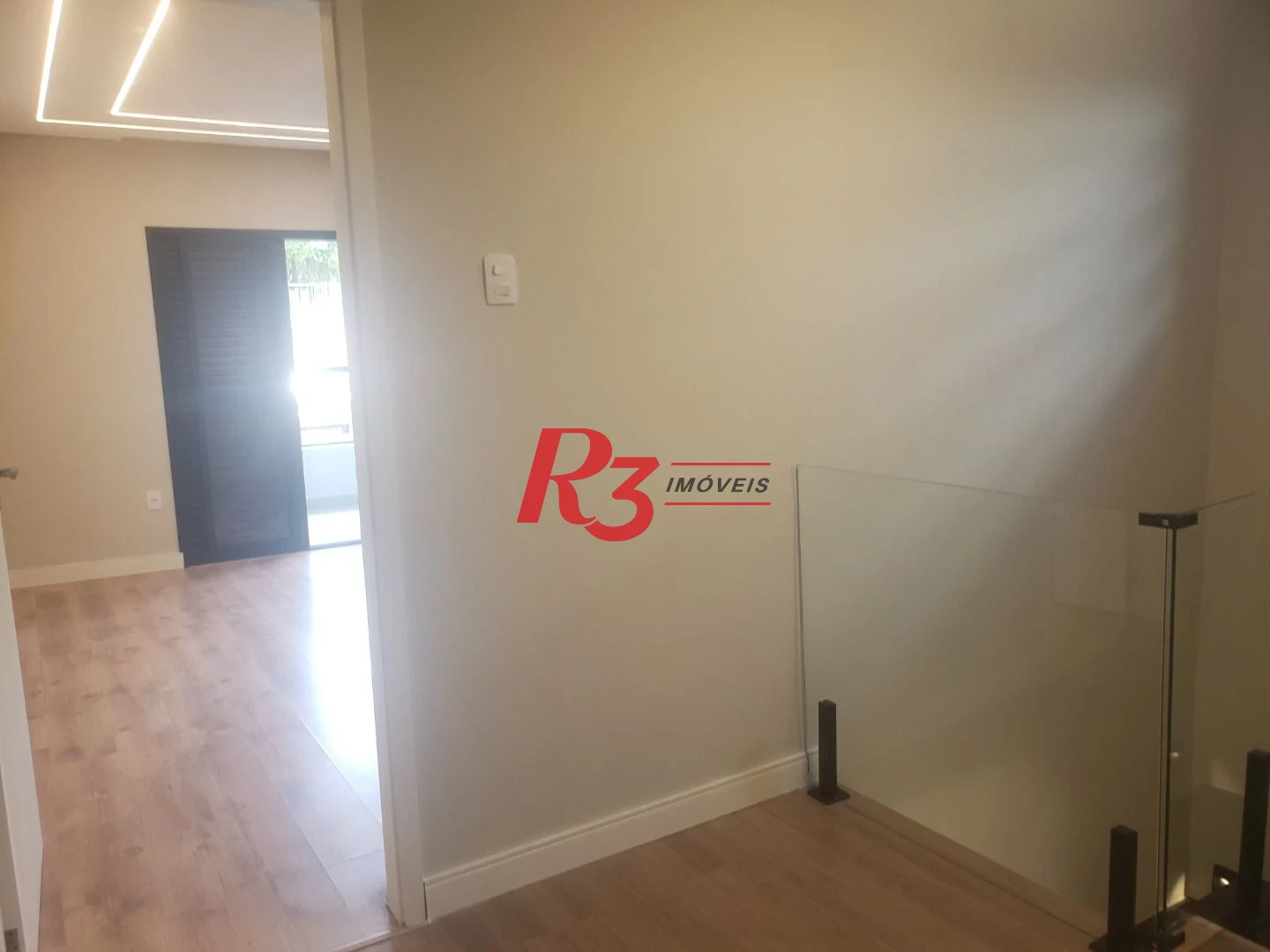 Sobrado com 3 suítes à venda, 200 m² por R$ 1.950.000 - Embaré - Santos/SP