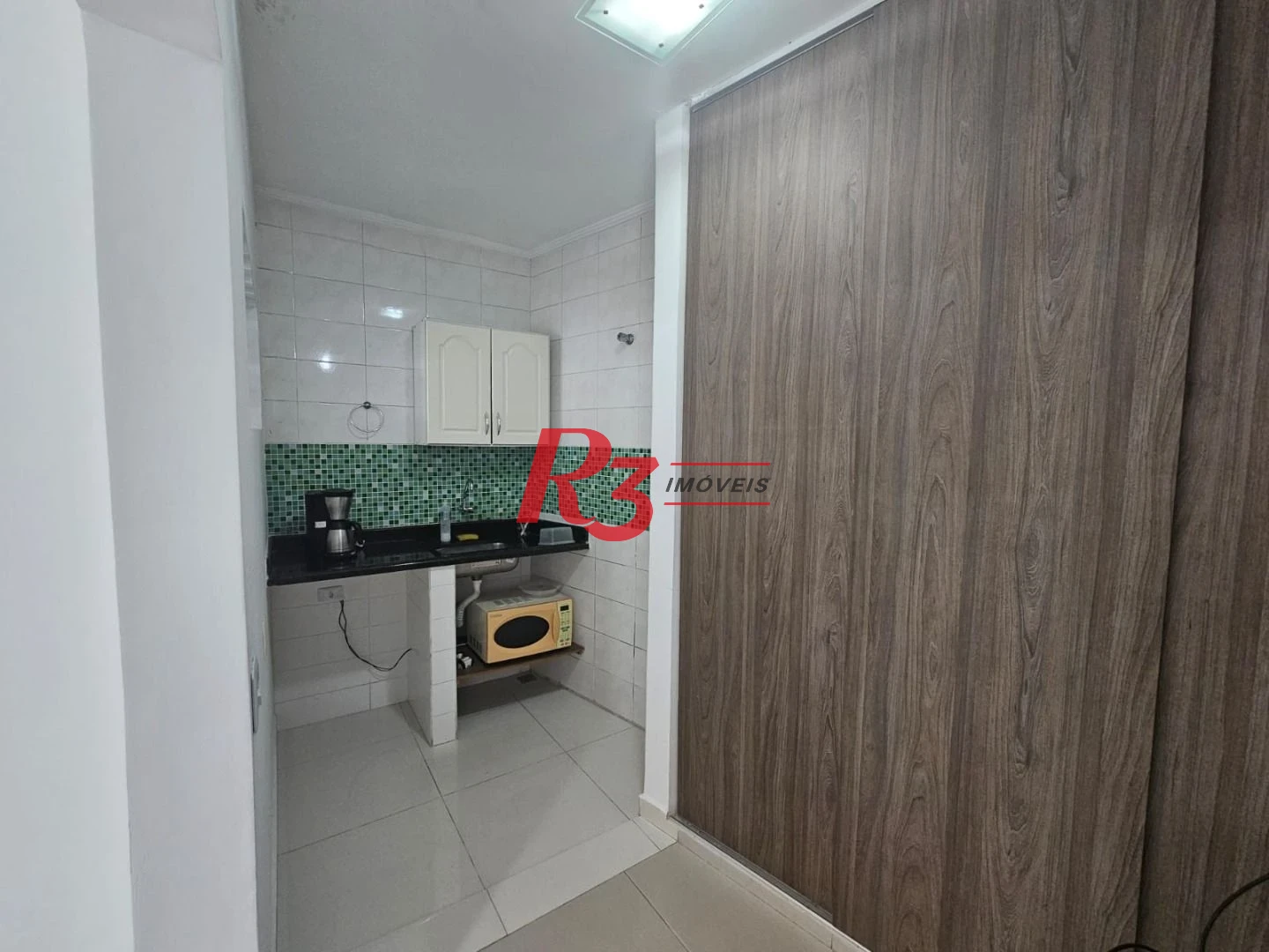 **Amplo Sobrado com Casa Auxiliar, Quintal e Churrasqueira – Ótima Localização!**