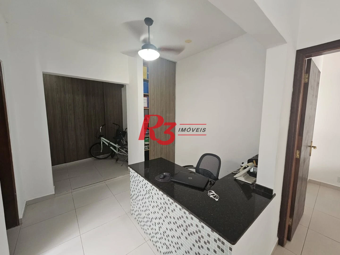 **Amplo Sobrado com Casa Auxiliar, Quintal e Churrasqueira – Ótima Localização!**