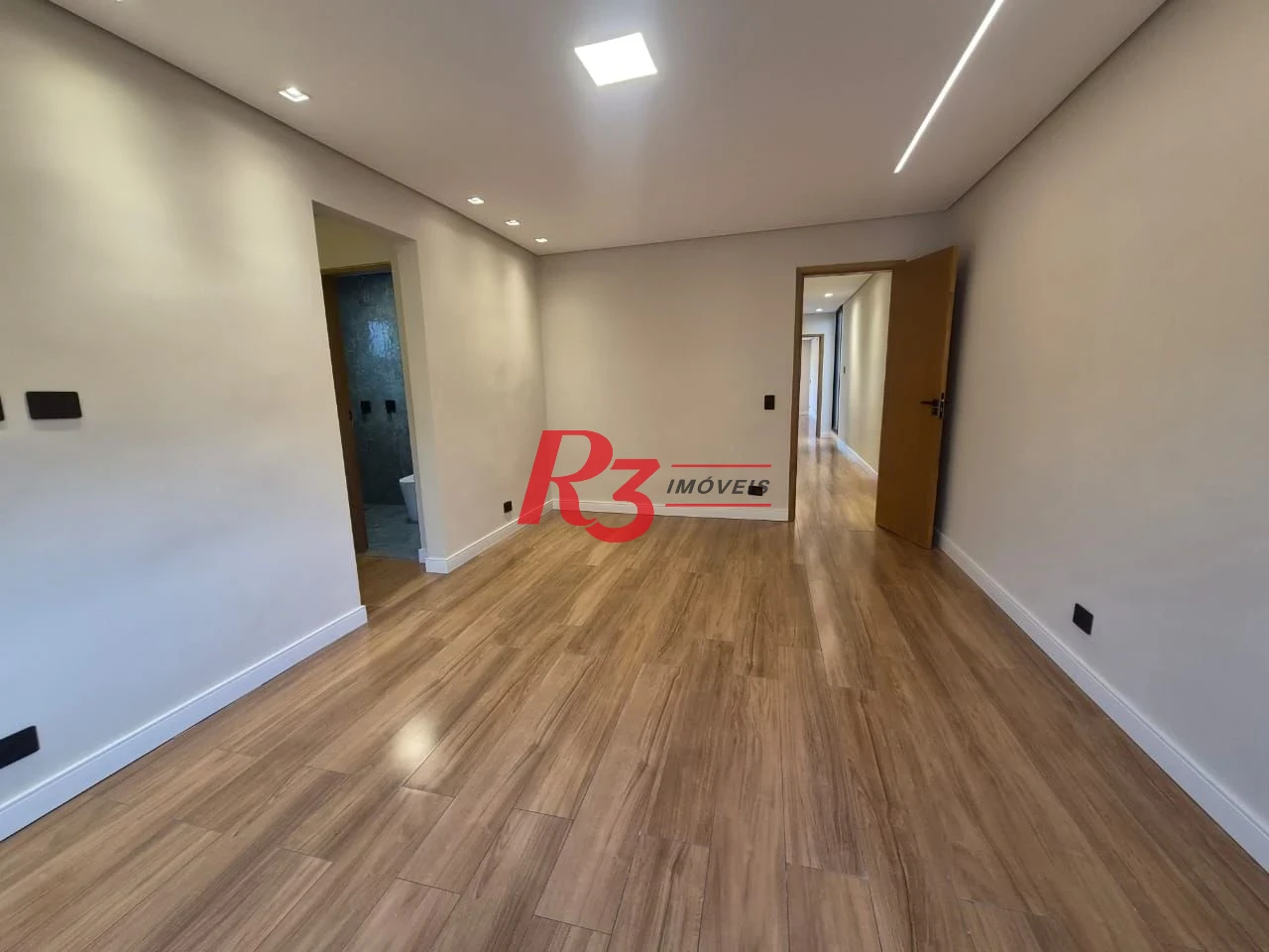 Casa com 3 dormitórios à venda, 260 m² por R$ 3.790.000,00 - Embaré - Santos/SP