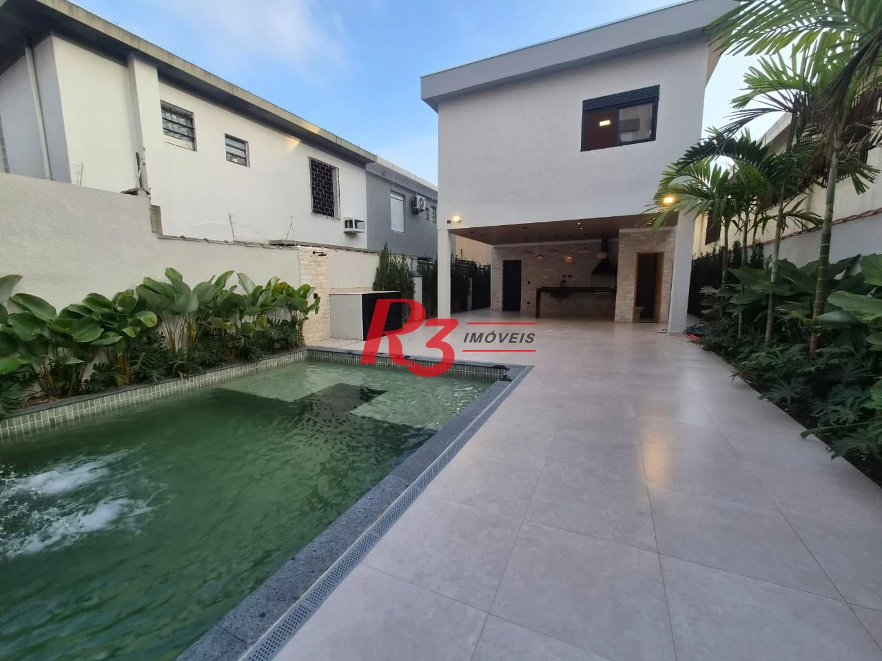 Casa com 3 dormitórios à venda, 260 m² por R$ 3.790.000,00 - Embaré - Santos/SP
