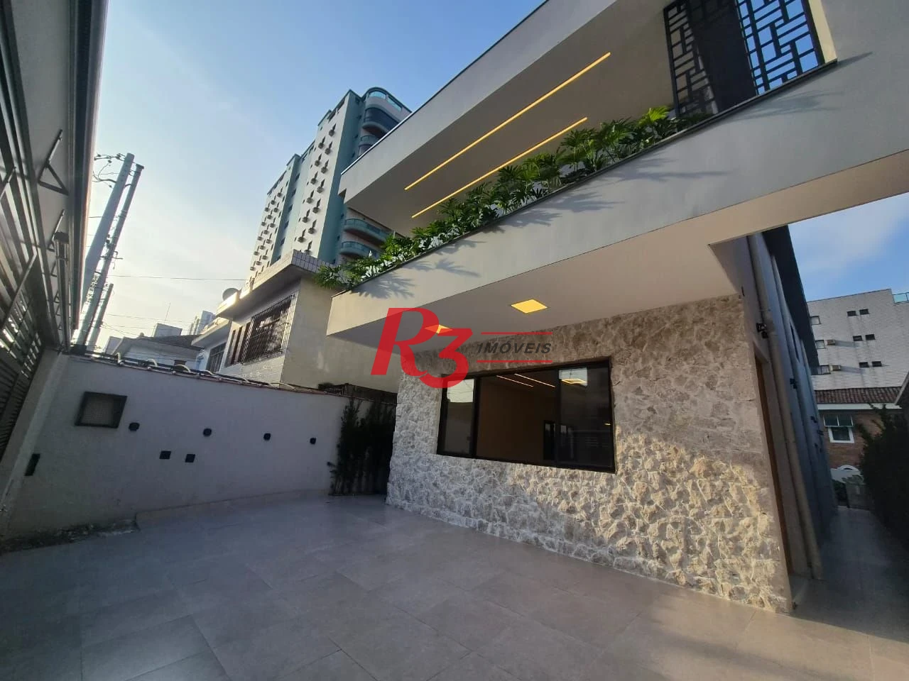 Casa com 3 dormitórios à venda, 260 m² por R$ 3.790.000,00 - Embaré - Santos/SP