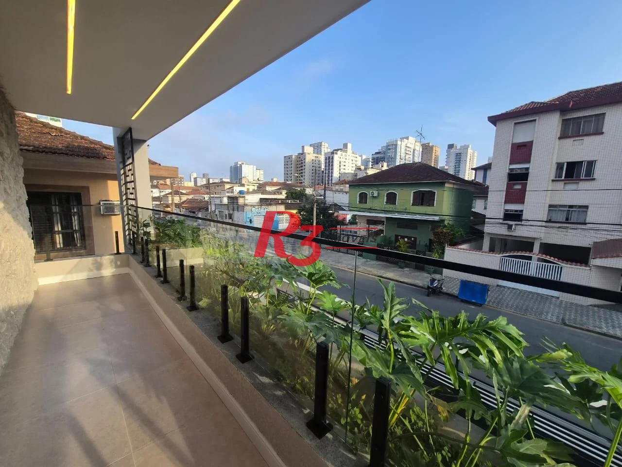 Casa com 3 dormitórios à venda, 260 m² por R$ 3.790.000,00 - Embaré - Santos/SP