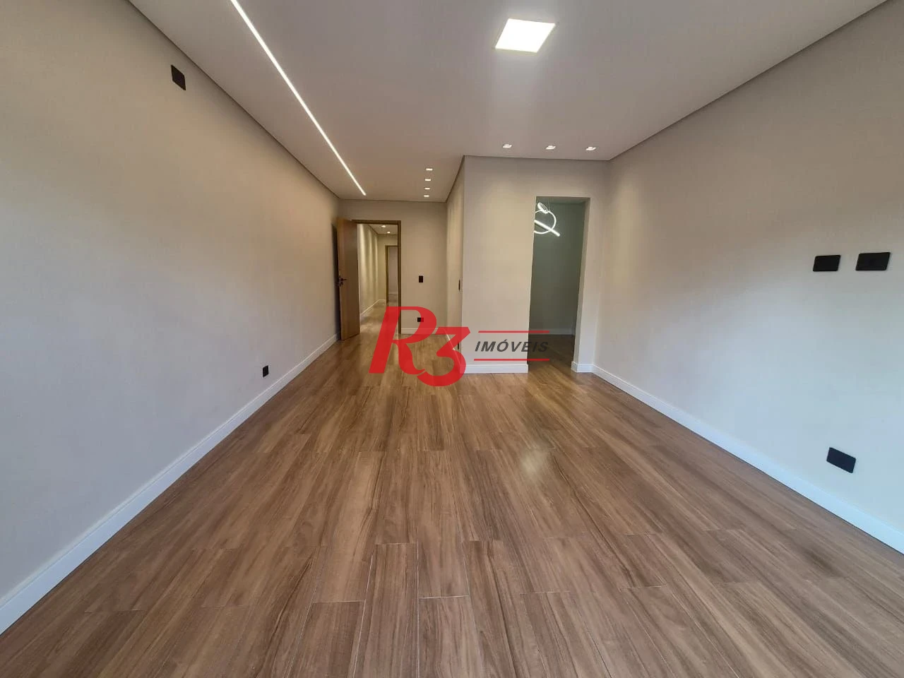 Casa com 3 dormitórios à venda, 260 m² por R$ 3.790.000,00 - Embaré - Santos/SP