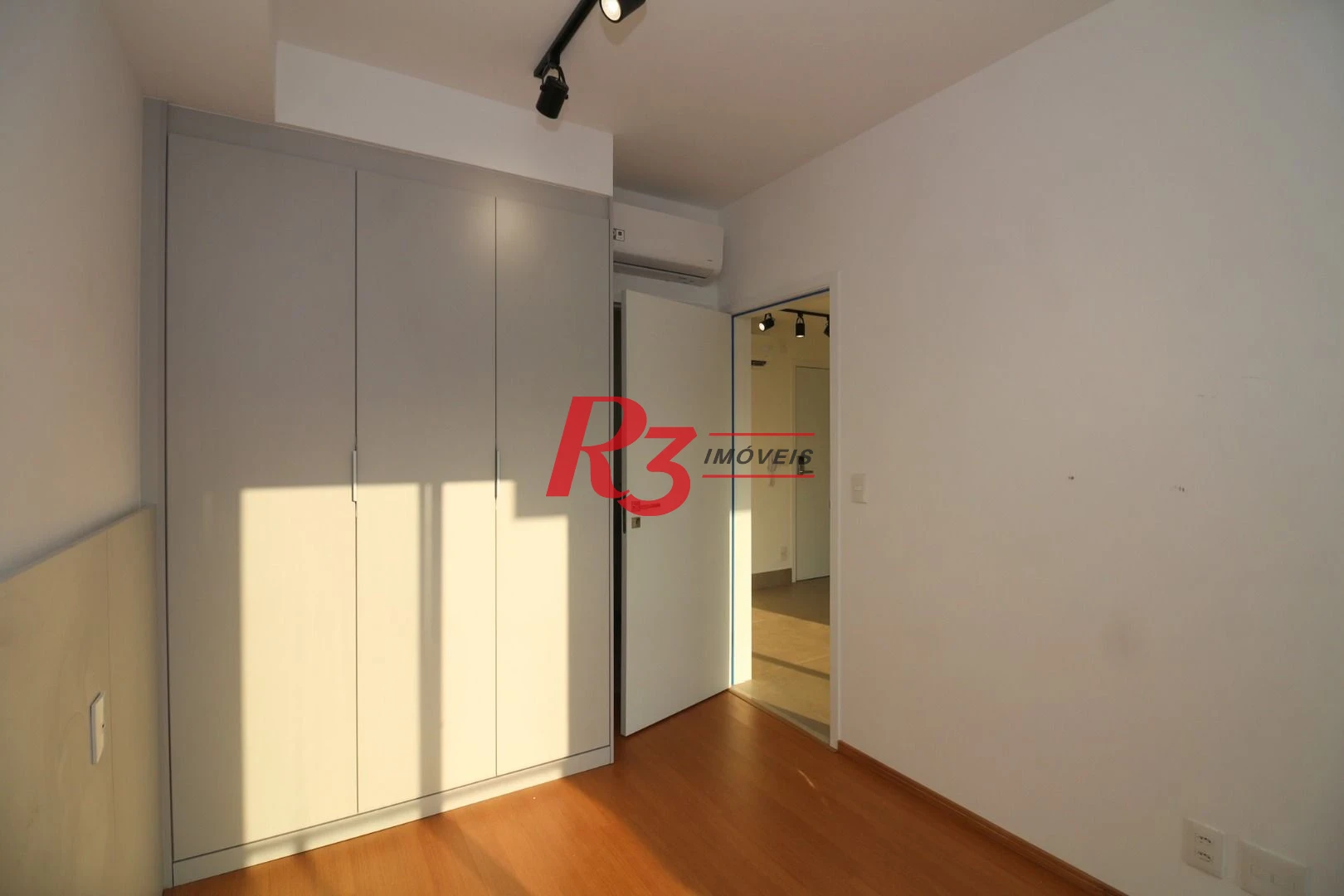 Apartamento com 1 dormitório, 54 m² - venda por R$ 830.000,00 ou aluguel por R$ 6.009,00/mês - Boqueirão - Santos/SP