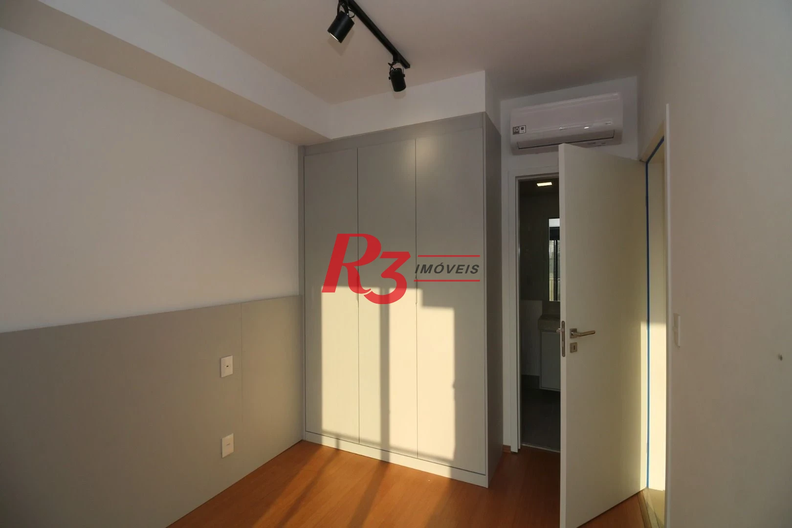 Apartamento com 1 dormitório, 54 m² - venda por R$ 830.000,00 ou aluguel por R$ 6.009,00/mês - Boqueirão - Santos/SP