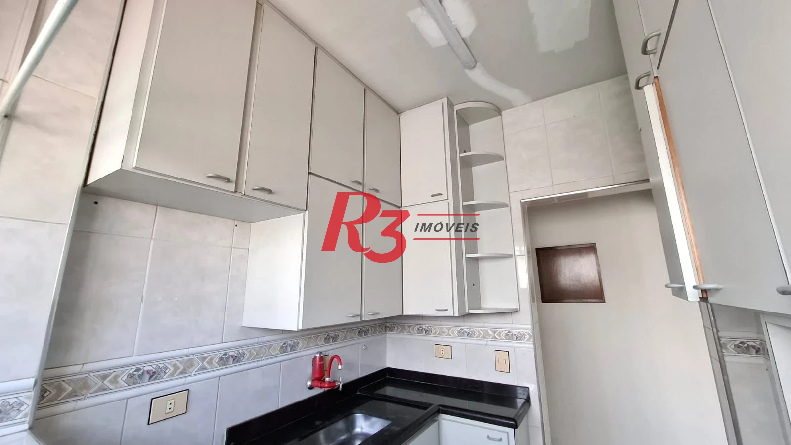 Apartamento a venda, com 1 quarto,, 1 vaga, no Gonzaga.