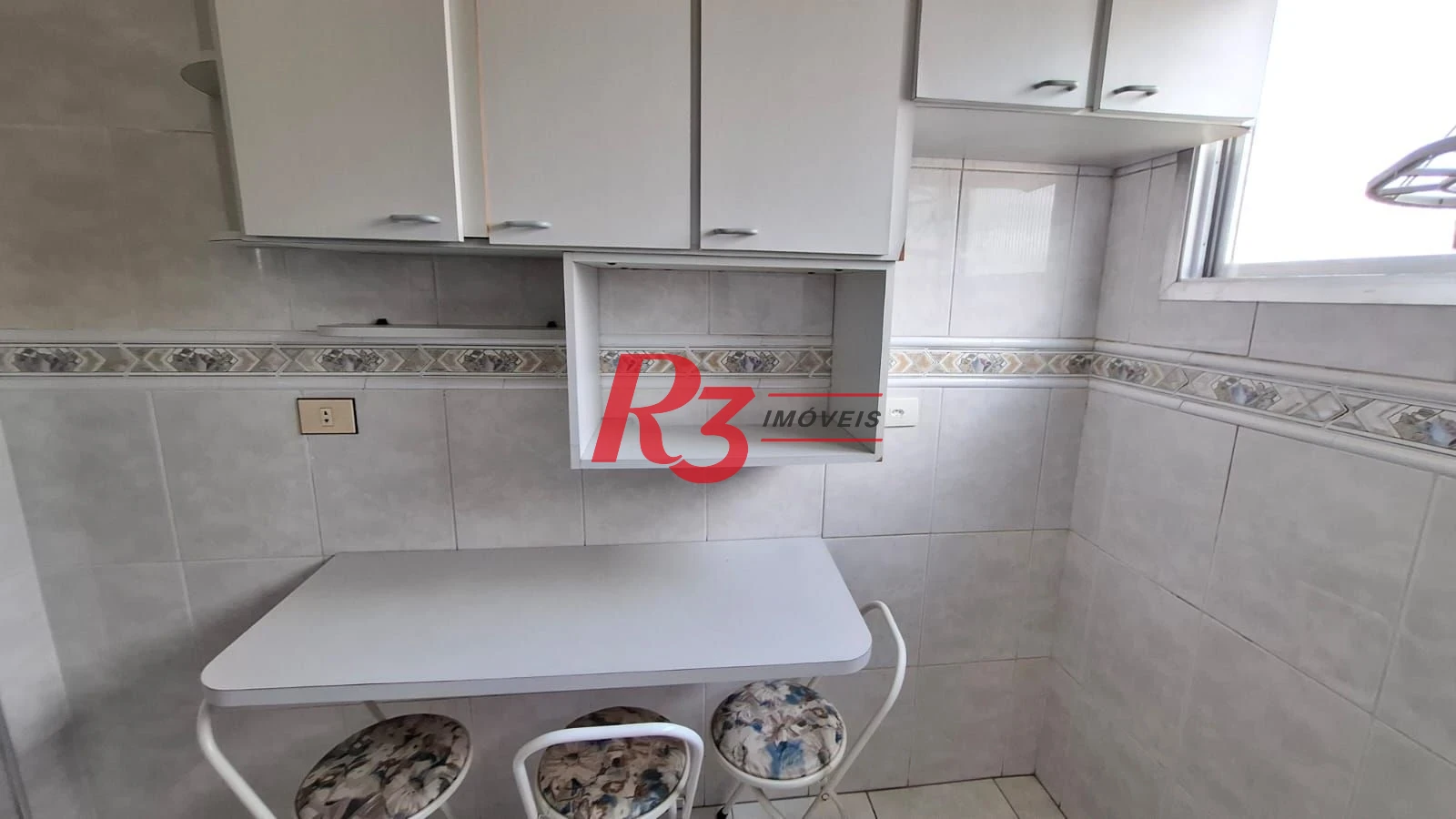 Apartamento a venda, com 1 quarto,, 1 vaga, no Gonzaga.