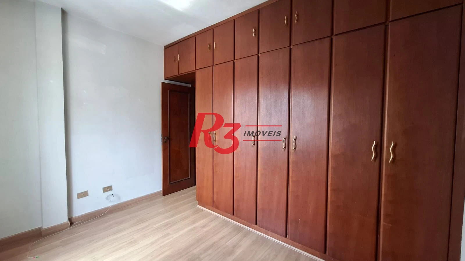 Apartamento a venda, com 1 quarto,, 1 vaga, no Gonzaga.