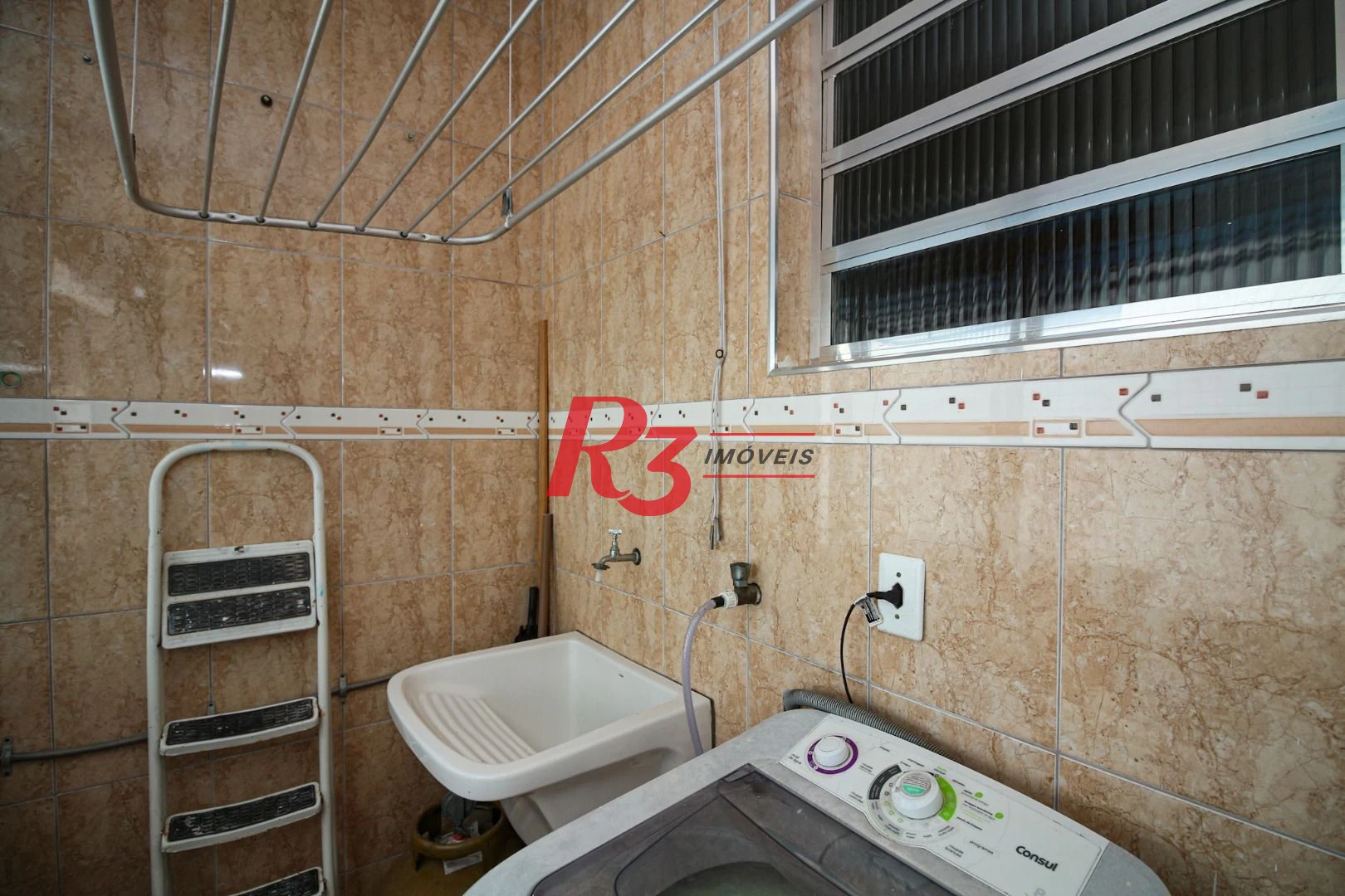 Apartamento com 2 dormitórios à venda, 63 m² por R$ 359.000,00 - Aparecida - Santos/SP