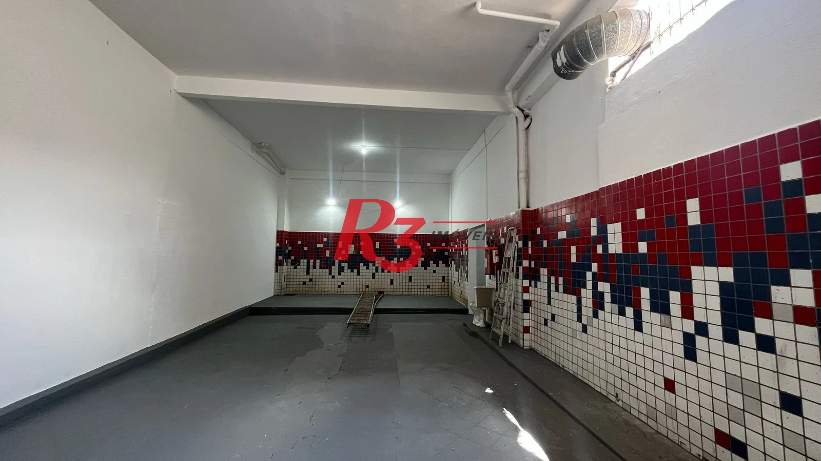 Loja para locação, 143 m², Centro de Santos SP