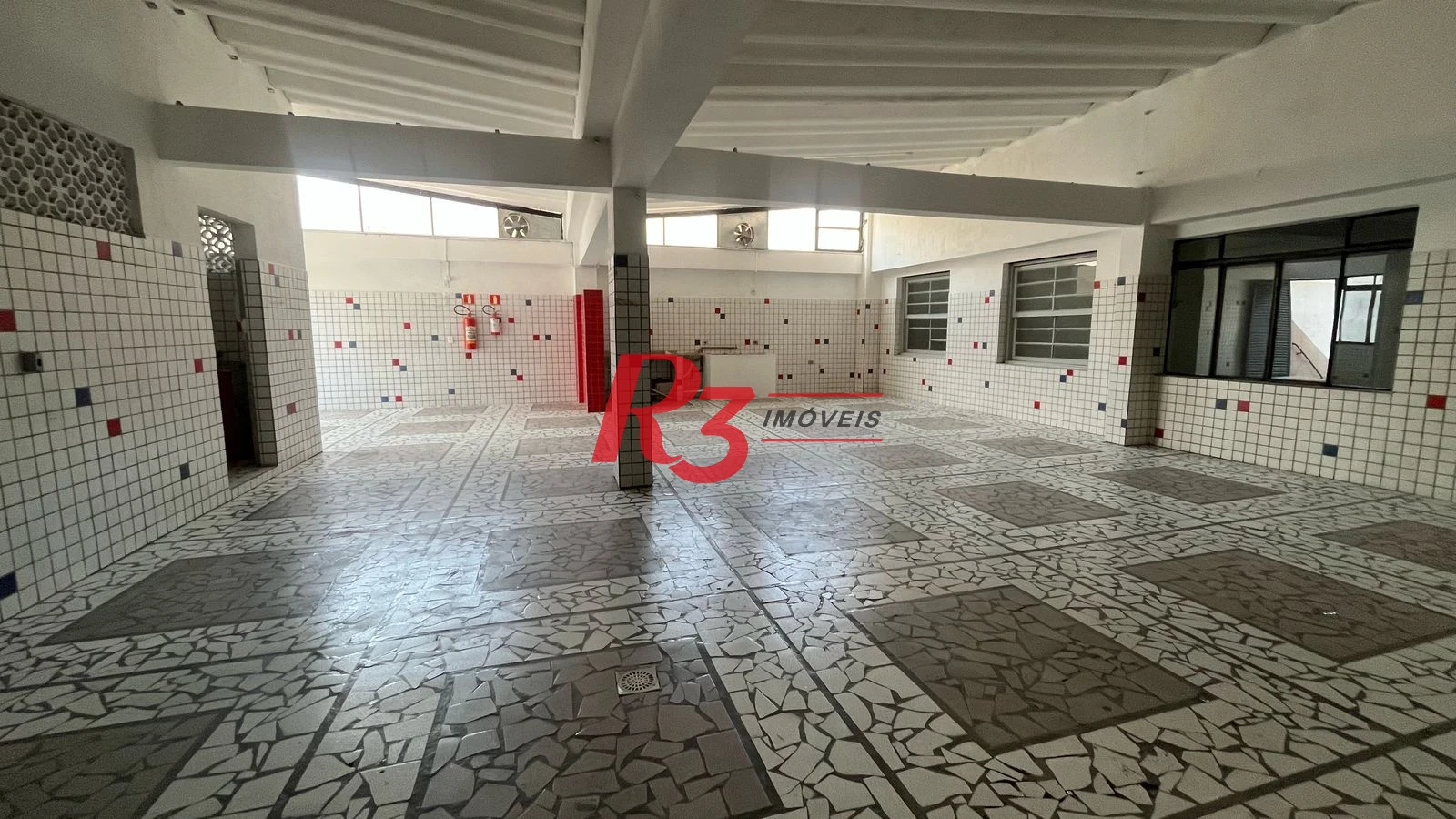 Loja para locação, 143 m², Centro de Santos SP