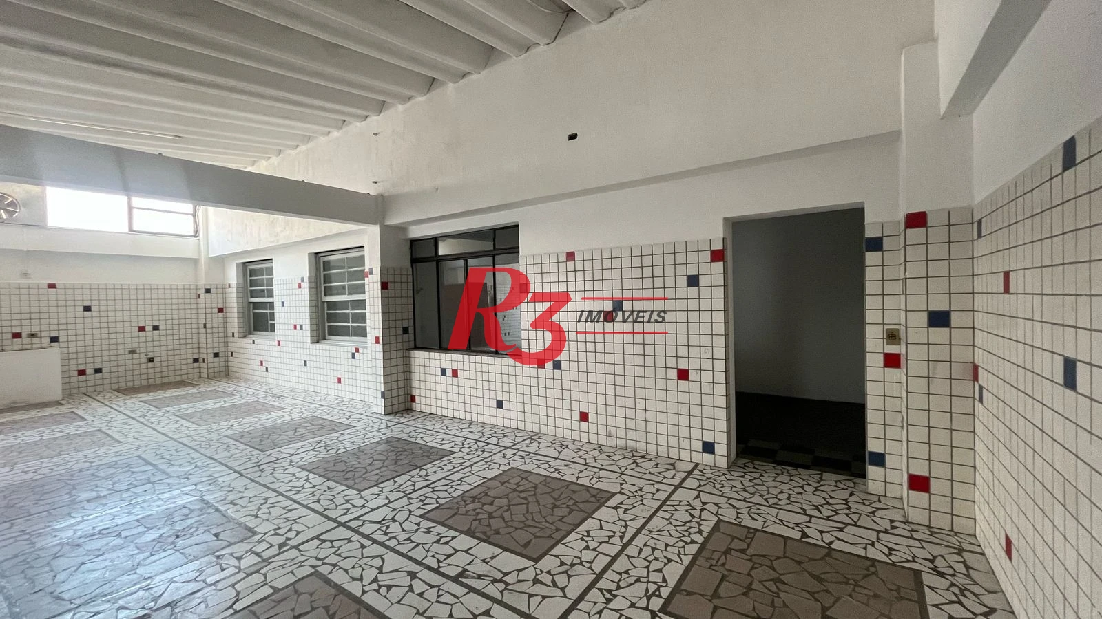 Loja para locação, 143 m², Centro de Santos SP