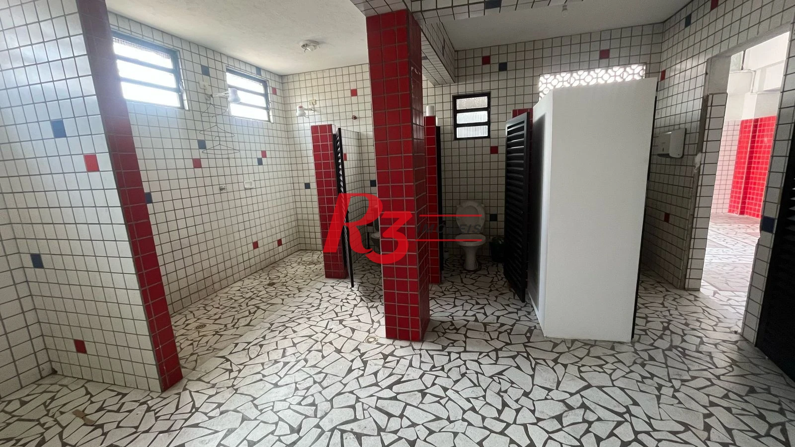 Loja para locação, 143 m², Centro de Santos SP