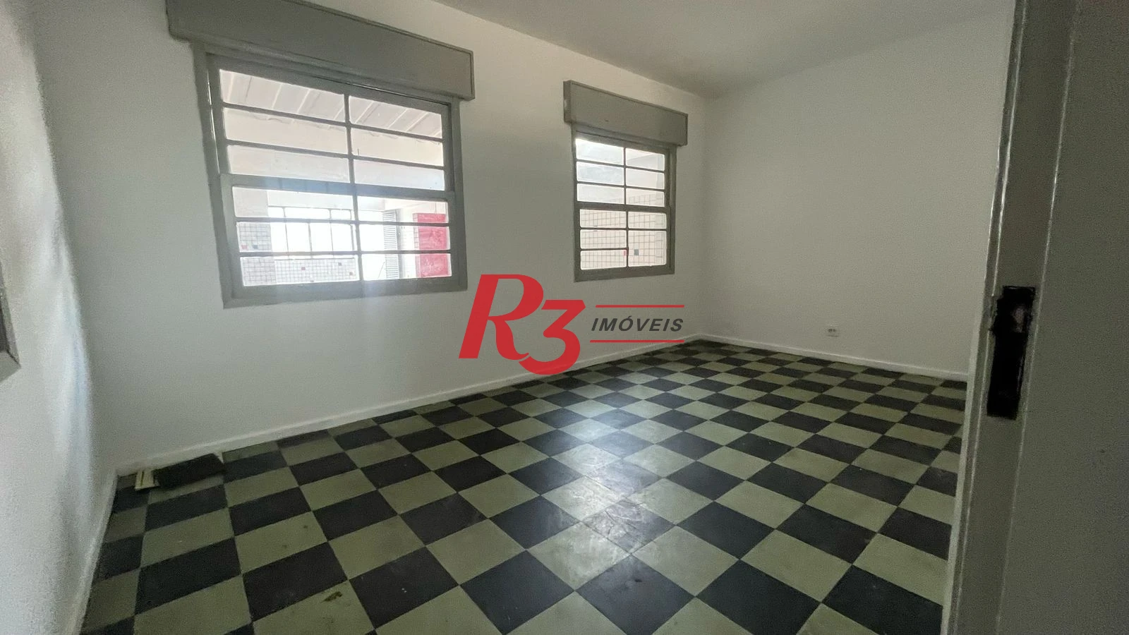 Loja para locação, 143 m², Centro de Santos SP