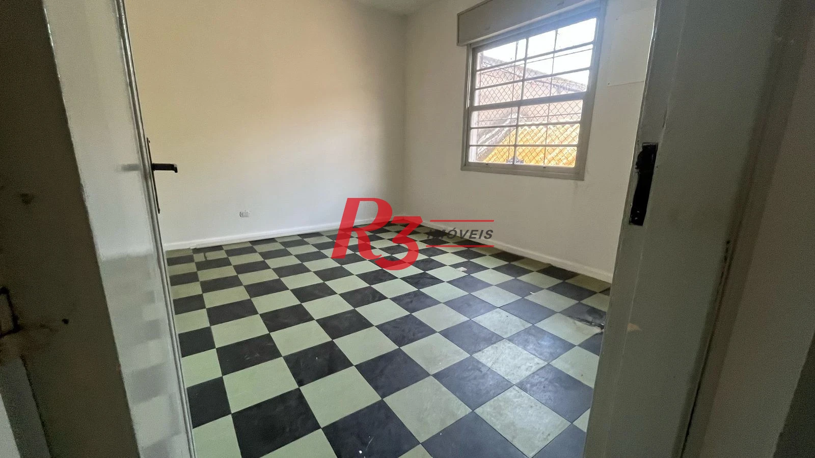 Loja para locação, 143 m², Centro de Santos SP