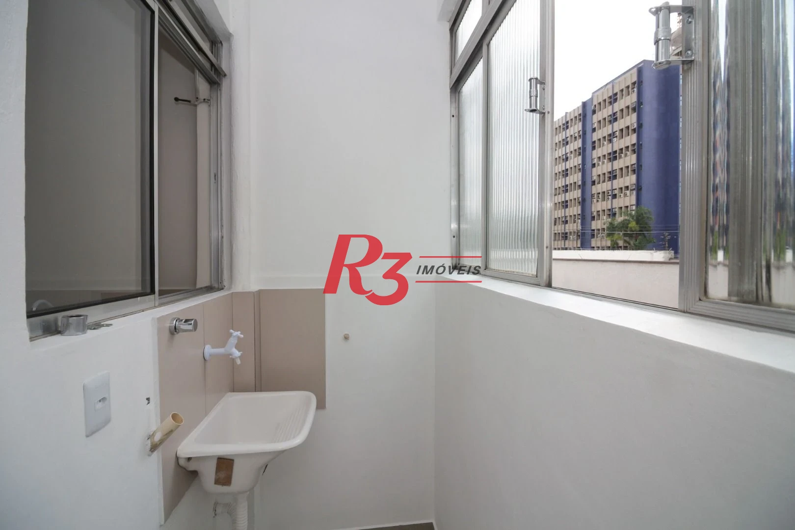 Apartamento com 2 dormitórios à venda, 69 m² por R$ 490.000,00 - Vila Matias - Santos/SP