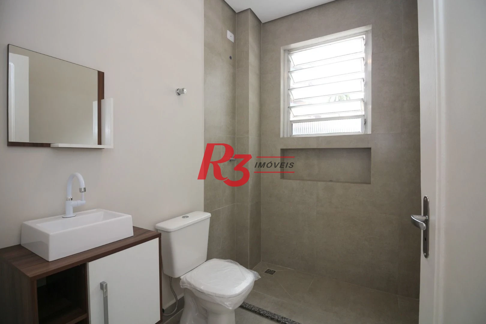 Apartamento com 2 dormitórios à venda, 69 m² por R$ 490.000,00 - Vila Matias - Santos/SP