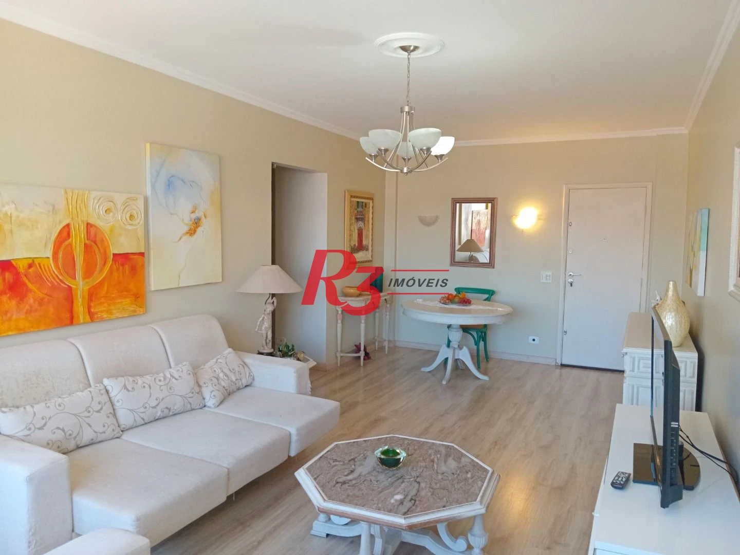 Apartamento 3 quartos com suíte no Embaré - próximo a praia