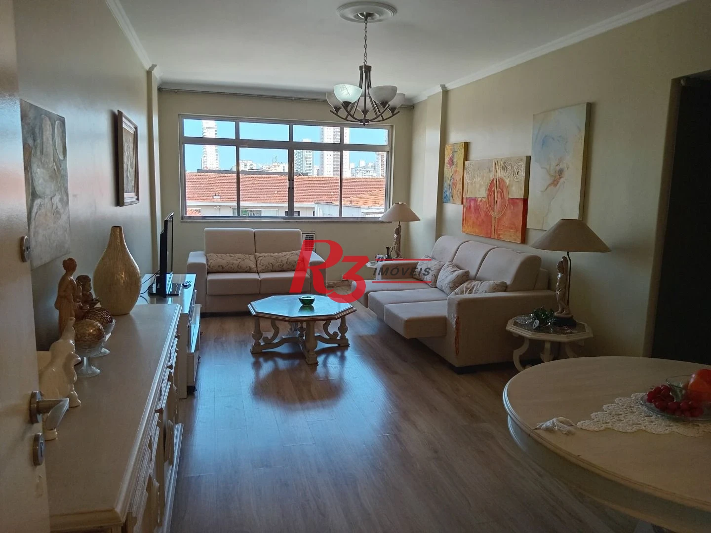Apartamento 3 quartos com suíte no Embaré - próximo a praia