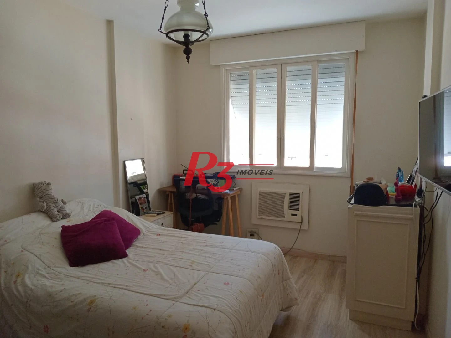 Apartamento 3 quartos com suíte no Embaré - próximo a praia