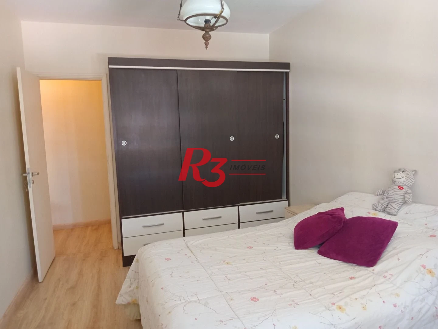Apartamento 3 quartos com suíte no Embaré - próximo a praia