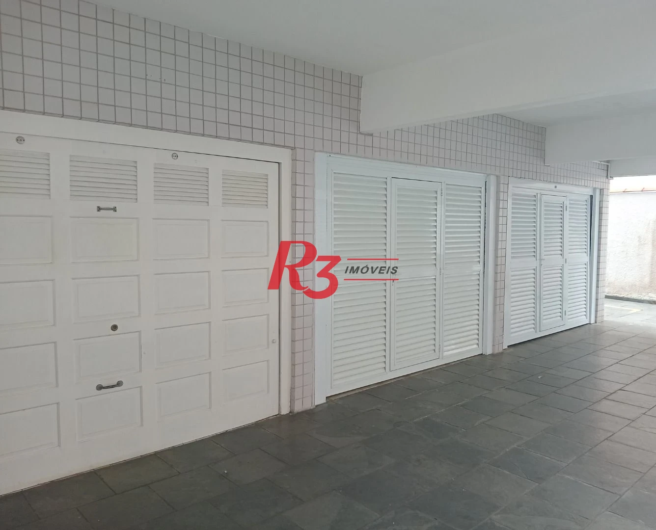 Apartamento 3 quartos com suíte no Embaré - próximo a praia
