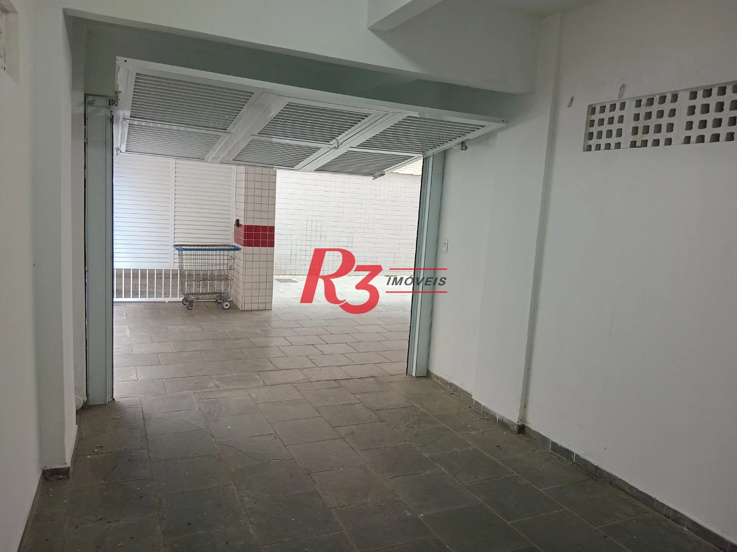 Apartamento 3 quartos com suíte no Embaré - próximo a praia