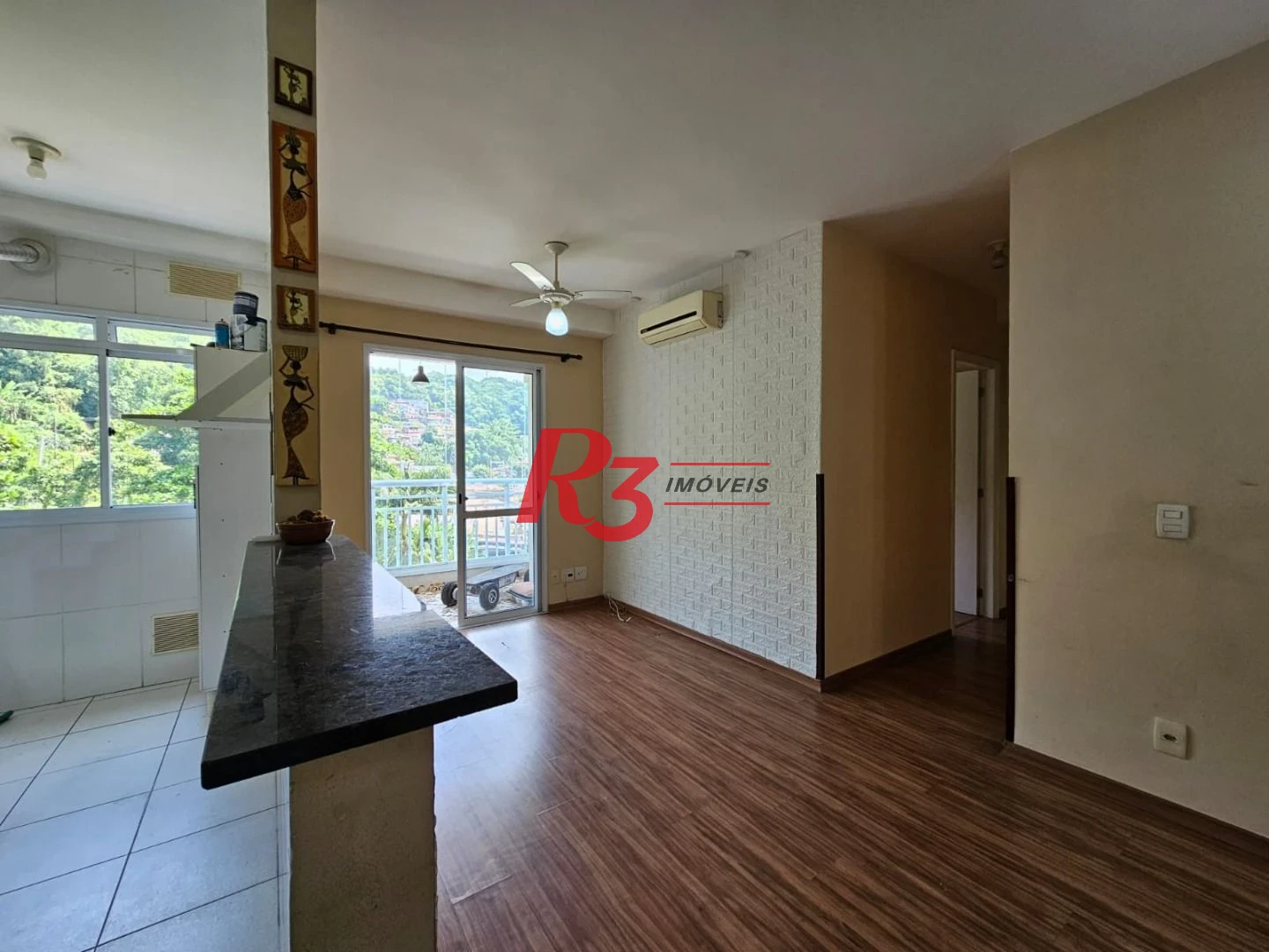Apartamento com 2 dormitórios à venda, 64 m² por R$ 543.000,00 - Marapé - Santos/SP